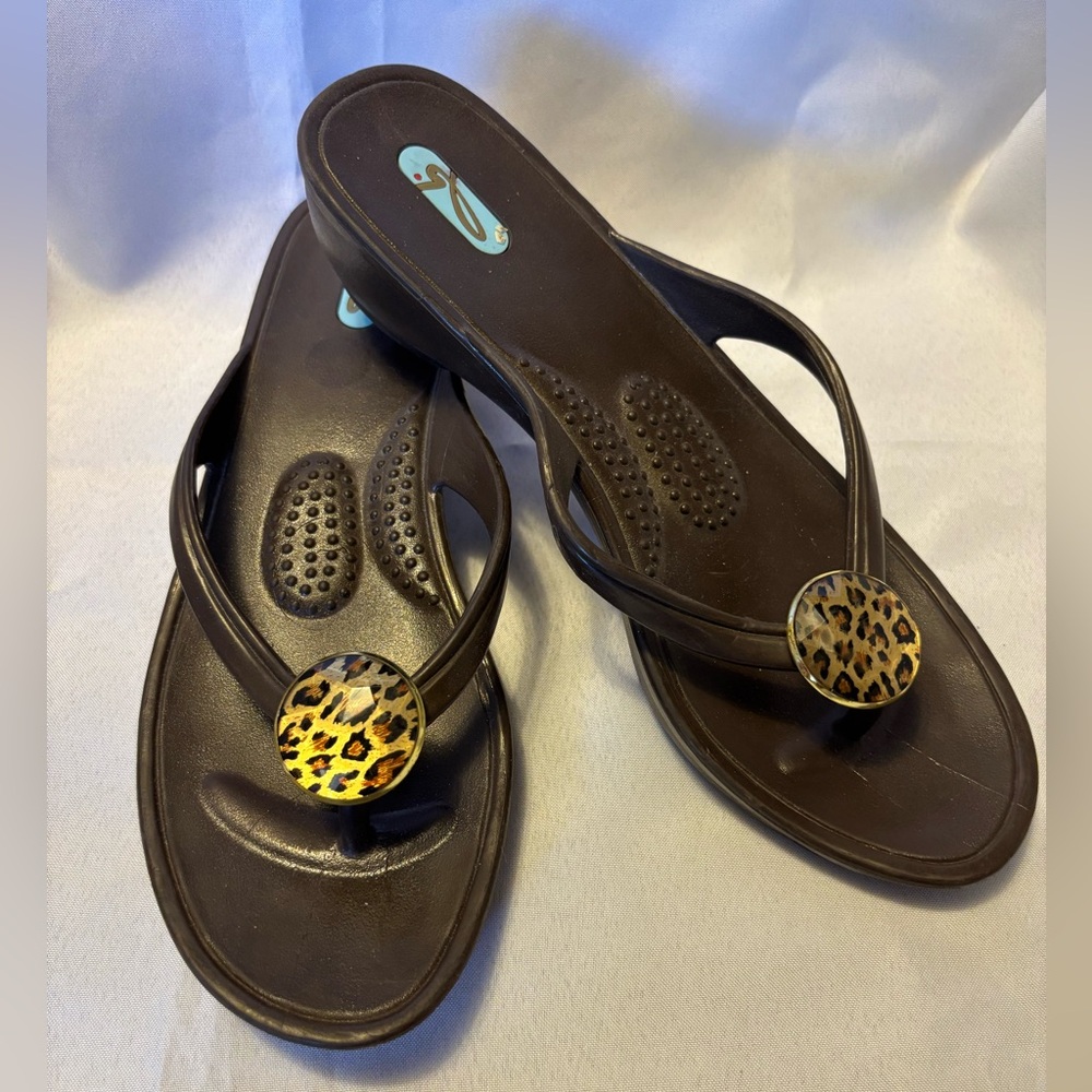 Oka-B OkaBee Chloe Ergonomic Flip Flops Sandals Brown Rubber Size M/L